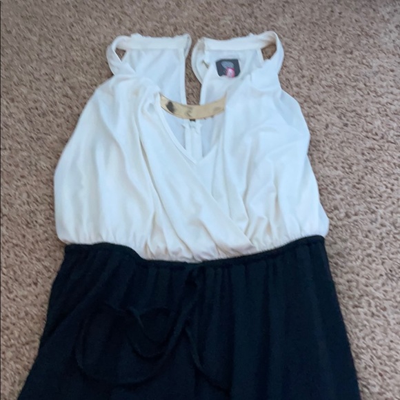 Romper - Picture 2 of 4